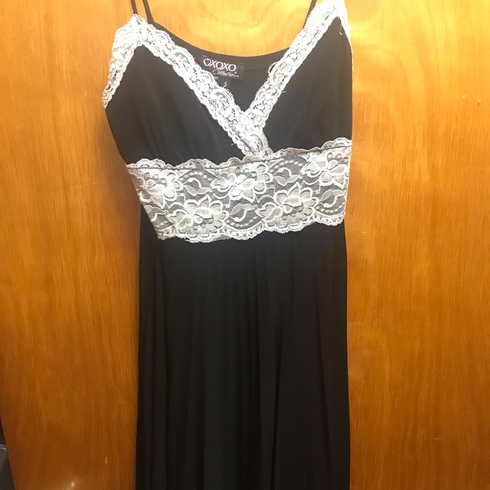 Black with white lace slip dress - Picture 2 of 4